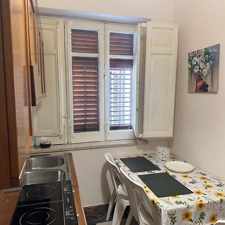 Apartament Dimora Di Maury A Due Passi Dai Trasporti E Da Ballaro Palermo Dış mekan fotoğraf