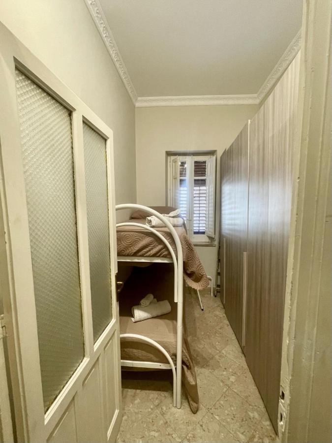 Apartament Dimora Di Maury A Due Passi Dai Trasporti E Da Ballaro Palermo Dış mekan fotoğraf