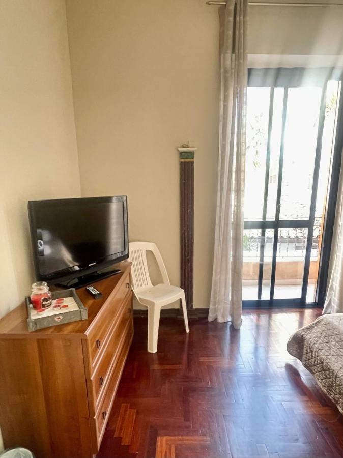 Apartament Dimora Di Maury A Due Passi Dai Trasporti E Da Ballaro Palermo Dış mekan fotoğraf
