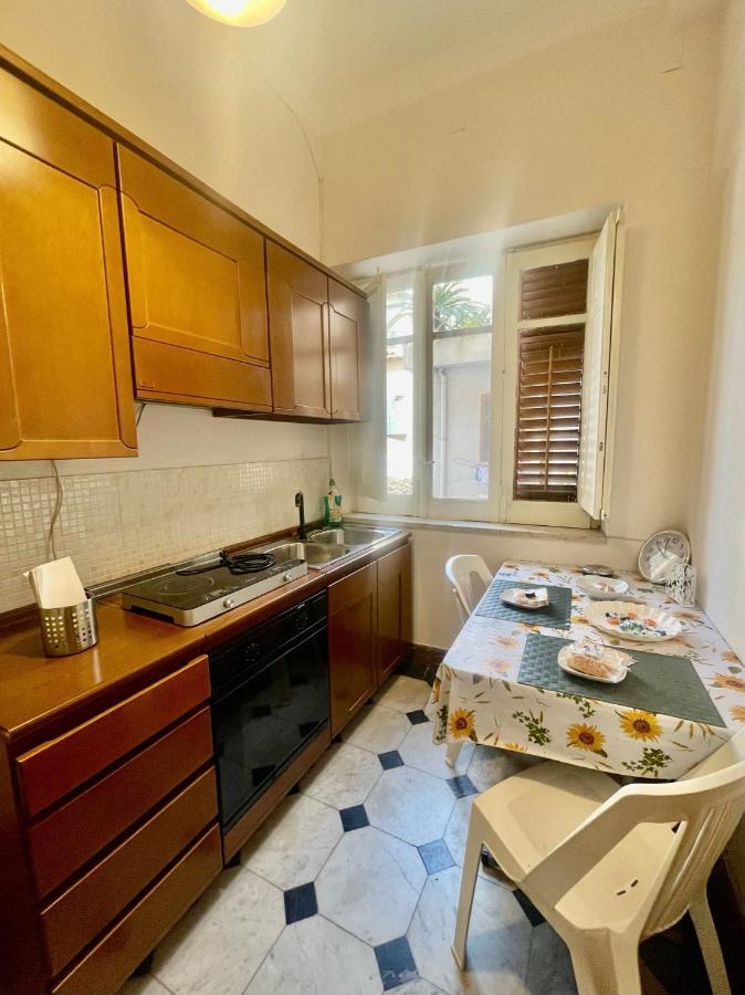 Apartament Dimora Di Maury A Due Passi Dai Trasporti E Da Ballaro Palermo Dış mekan fotoğraf